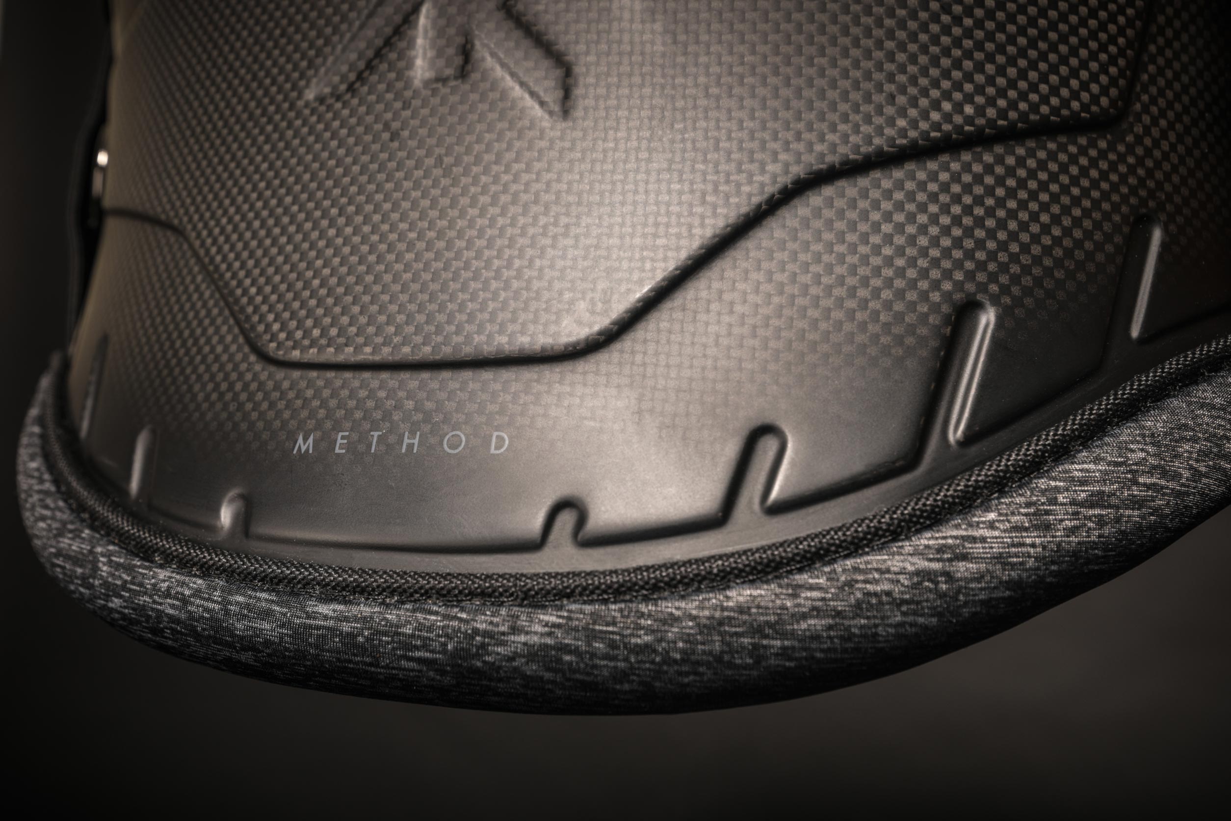 AK Method V2 Black & Carbon – Airush